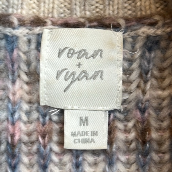 EVEREVE Roan + Ryan Madison Turtleneck Raised Knit Sweater SZ M beige & multiple - Picture 6 of 10